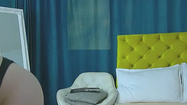 Snapshot of RubyHills chatting on March 2026 05:13:01 AM RubyHills online show from March 2026 05:13:01 AM