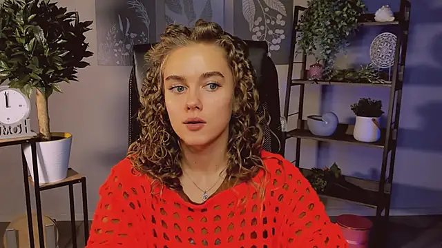 JuneWoods online show from November 2025 12:15:02 PM