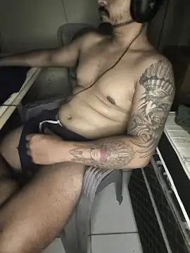 Snapshot of gtzmoreno chatting on March 2026 06:03:01 AM gtzmoreno online show from March 2026 06:03:01 AM