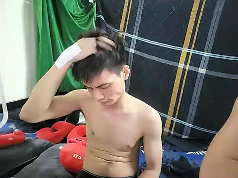 Snapshot of Rty-HF chatting on October 2025 04:20:02 PM Rty-HF online show from October 2025 04:20:02 PM