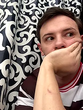 Snapshot of KirilStella chatting on October 2025 12:12:02 PM KirilStella online show from October 2025 12:12:02 PM