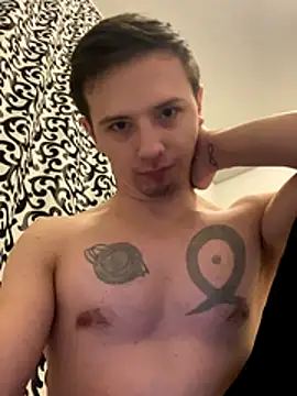 Snapshot of KirilStella chatting on October 2025 10:43:02 PM KirilStella online show from October 2025 10:43:02 PM