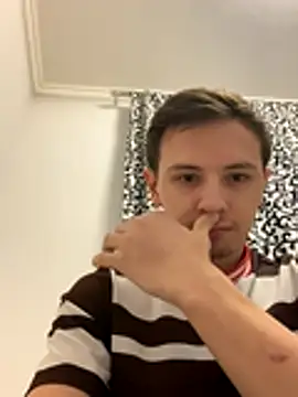 Snapshot of KirilStella chatting on October 2025 06:08:01 PM KirilStella online show from October 2025 06:08:01 PM