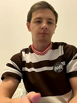 Snapshot of KirilStella chatting on November 2025 07:27:01 PM KirilStella online show from November 2025 07:27:01 PM