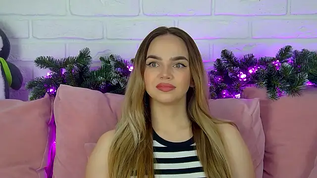 Snapshot of AnitaVenture chatting on December 2025 04:30:02 AM AnitaVenture online show from December 2025 04:30:02 AM