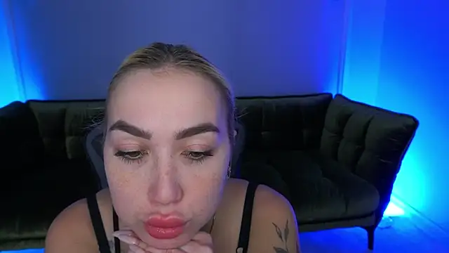 MariellaVi online show from September 2025 06:51:02 AM