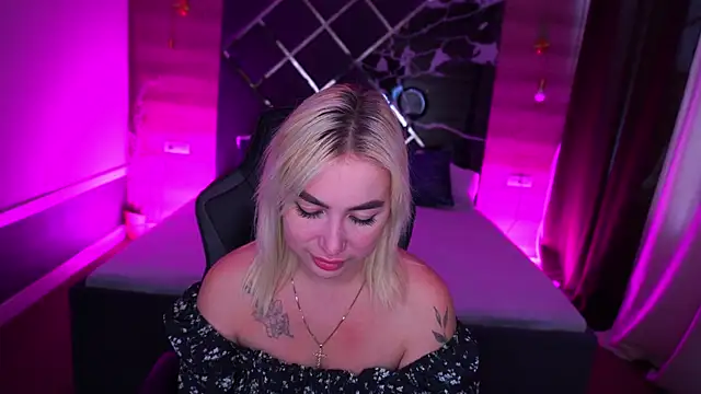 MariellaVi online show from October 2025 12:34:02 PM