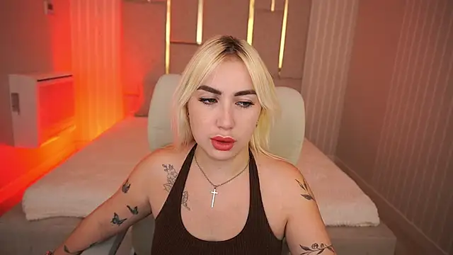 MariellaVi online show from October 2025 12:35:01 PM