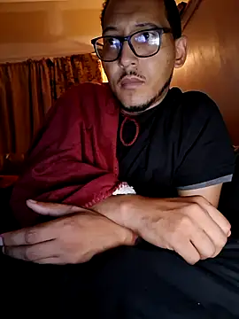 Snapshot of ThrowedWorldWide chatting on November 2025 09:56:02 AM ThrowedWorldWide online show from November 2025 09:56:02 AM