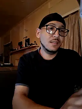 Snapshot of ThrowedWorldWide chatting on December 2025 10:31:01 AM ThrowedWorldWide online show from December 2025 10:31:01 AM