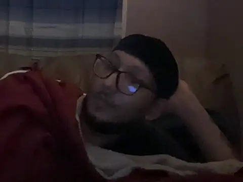 Snapshot of ThrowedWorldWide chatting on January 2026 09:33:01 AM ThrowedWorldWide online show from January 2026 09:33:01 AM