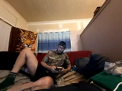 Snapshot of ThrowedWorldWide chatting on January 2026 11:07:02 PM ThrowedWorldWide online show from January 2026 11:07:02 PM