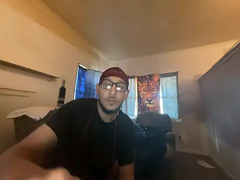 Snapshot of ThrowedWorldWide chatting on February 2026 02:23:02 PM ThrowedWorldWide online show from February 2026 02:23:02 PM