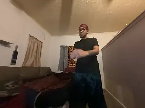 Snapshot of ThrowedWorldWide chatting on February 2026 03:25:01 AM ThrowedWorldWide online show from February 2026 03:25:01 AM