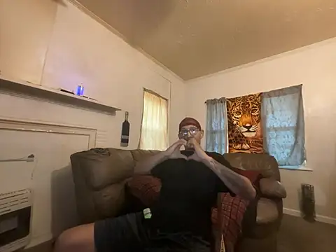 Snapshot of ThrowedWorldWide chatting on February 2026 06:42:01 PM ThrowedWorldWide online show from February 2026 06:42:01 PM