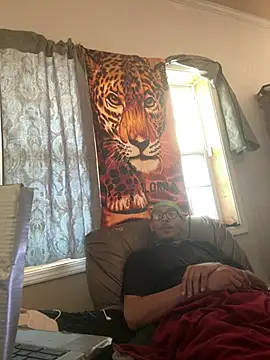 Snapshot of ThrowedWorldWide chatting on March 2026 06:36:02 PM ThrowedWorldWide online show from March 2026 06:36:02 PM