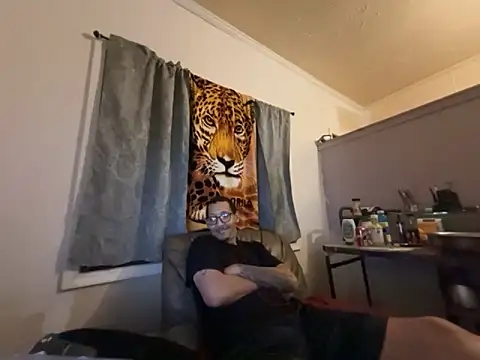 Snapshot of ThrowedWorldWide chatting on March 2026 02:07:02 AM ThrowedWorldWide online show from March 2026 02:07:02 AM