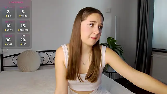 Snapshot of KariDollar chatting on November 2025 07:52:02 AM KariDollar online show from November 2025 07:52:02 AM