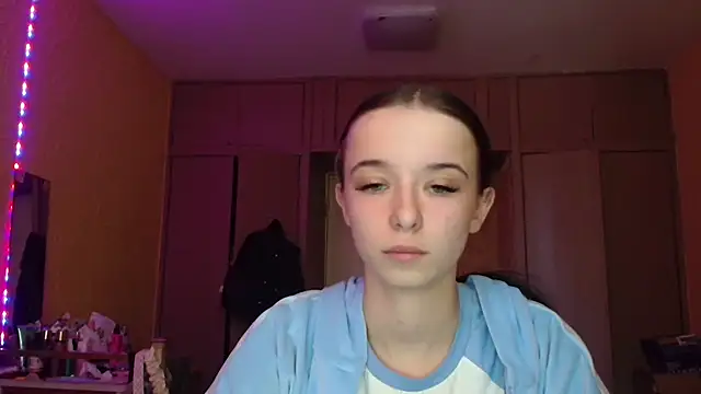 Emilia Light online show from April 2026 07:39:01 AM