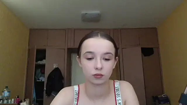 Emilia Light online show from May 2026 10:20:02 AM
