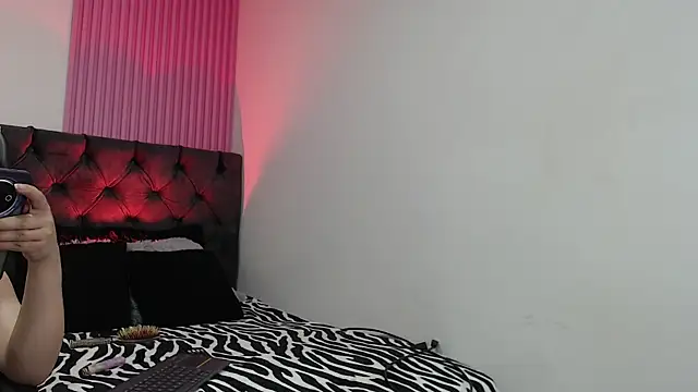 iam kinky online show from October 2025 02:10:01 PM