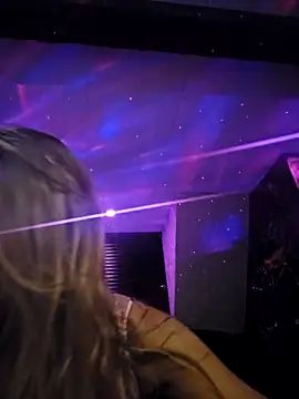 Snapshot of WhimsicalBirdette chatting on October 2025 06:50:01 PM WhimsicalBirdette online show from October 2025 06:50:01 PM