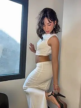 Capricho 01 online show from February 2026 06:14:01 PM