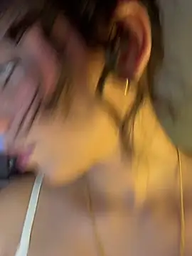 Capricho 01 online show from May 2026 06:16:02 PM