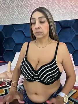 Angelina Roa online show from July 2026 02:19:01 PM