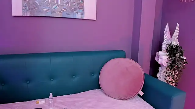 Alessiia   online show from December 2025 03:01:02 AM