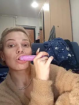 Conny Shellie online show from November 2025 12:10:02 AM