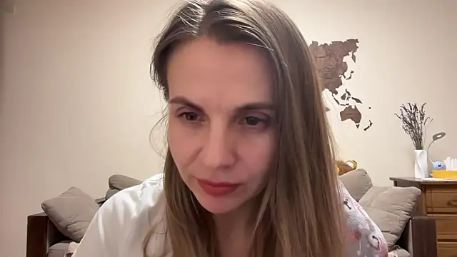 AnnieLove7722 online show from October 2025 09:37:02 PM