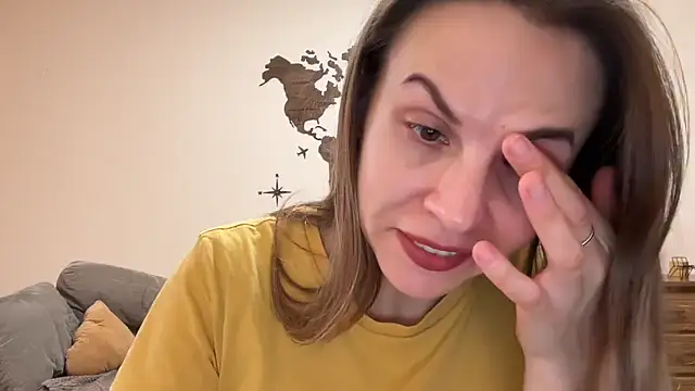 AnnieLove7722 online show from November 2025 10:36:02 AM