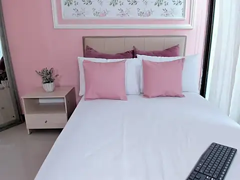 ivy aoki online show from October 2025 06:52:01 PM