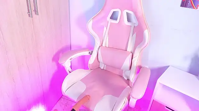 Snapshot of Athenea__fox chatting on November 2025 11:19:01 AM Athenea fox online show from November 2025 11:19:01 AM