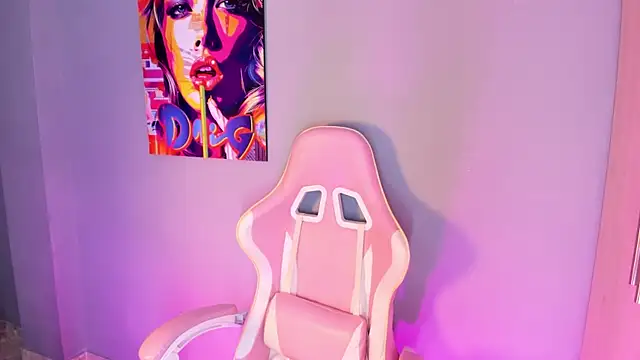 Snapshot of Athenea__fox chatting on December 2025 11:52:02 AM Athenea fox online show from December 2025 11:52:02 AM