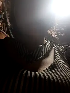 bree-zz online show from March 2026 12:46:01 PM