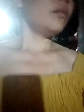 bree-zz online show from March 2026 12:11:01 PM