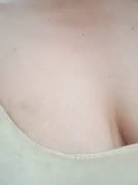 bree-zz online show from May 2026 11:56:01 PM