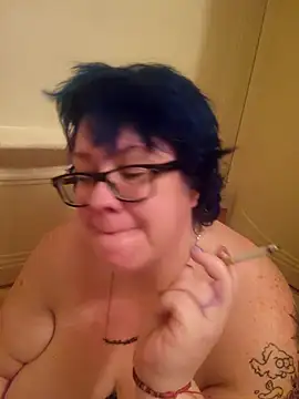 Snapshot of violentviolet68 chatting on January 2026 03:20:02 AM violentviolet68 online show from January 2026 03:20:02 AM