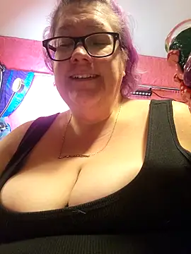 Snapshot of violentviolet68 chatting on February 2026 01:43:02 AM violentviolet68 online show from February 2026 01:43:02 AM