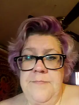 Snapshot of violentviolet68 chatting on February 2026 02:18:02 AM violentviolet68 online show from February 2026 02:18:02 AM