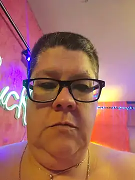 Snapshot of violentviolet68 chatting on May 2026 11:01:02 PM violentviolet68 online show from May 2026 11:01:02 PM