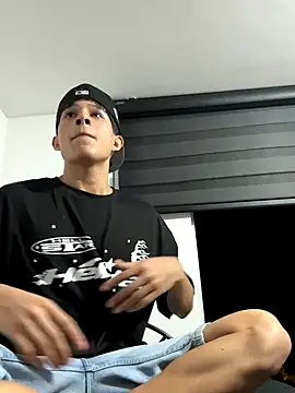 Adam Loveee online show from October 2025 05:26:02 AM