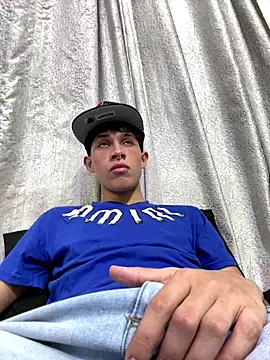 Adam Loveee online show from October 2025 01:02:02 AM