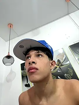 Adam Loveee online show from November 2025 11:59:01 PM