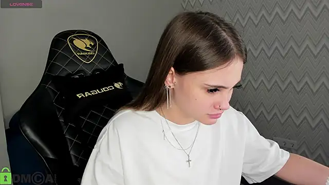 KarinaBroks online show from October 2025 08:59:01 AM