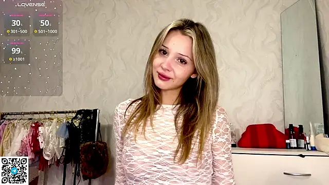 LindyEckland online show from October 2025 12:27:01 PM