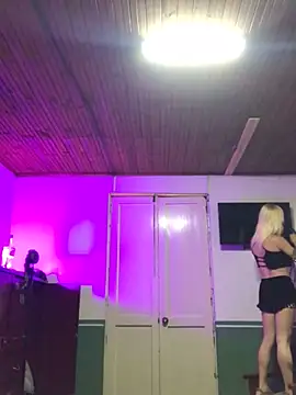 Snapshot of alexawinterrr chatting on November 2025 10:43:02 PM alexawinterrr online show from November 2025 10:43:02 PM