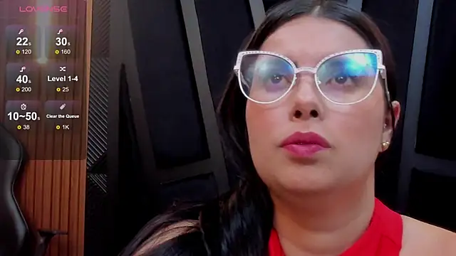 Valka Ross online show from November 2025 11:15:02 PM